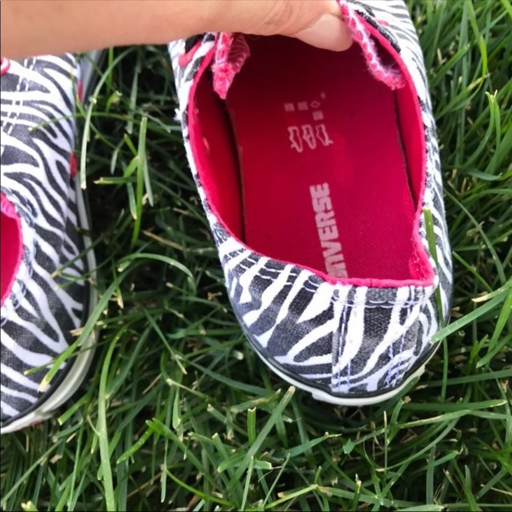 Converse - Picture 3 of 5